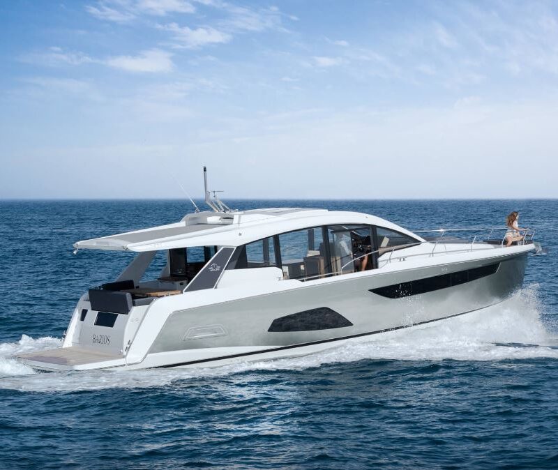 Sealine with a silver hull