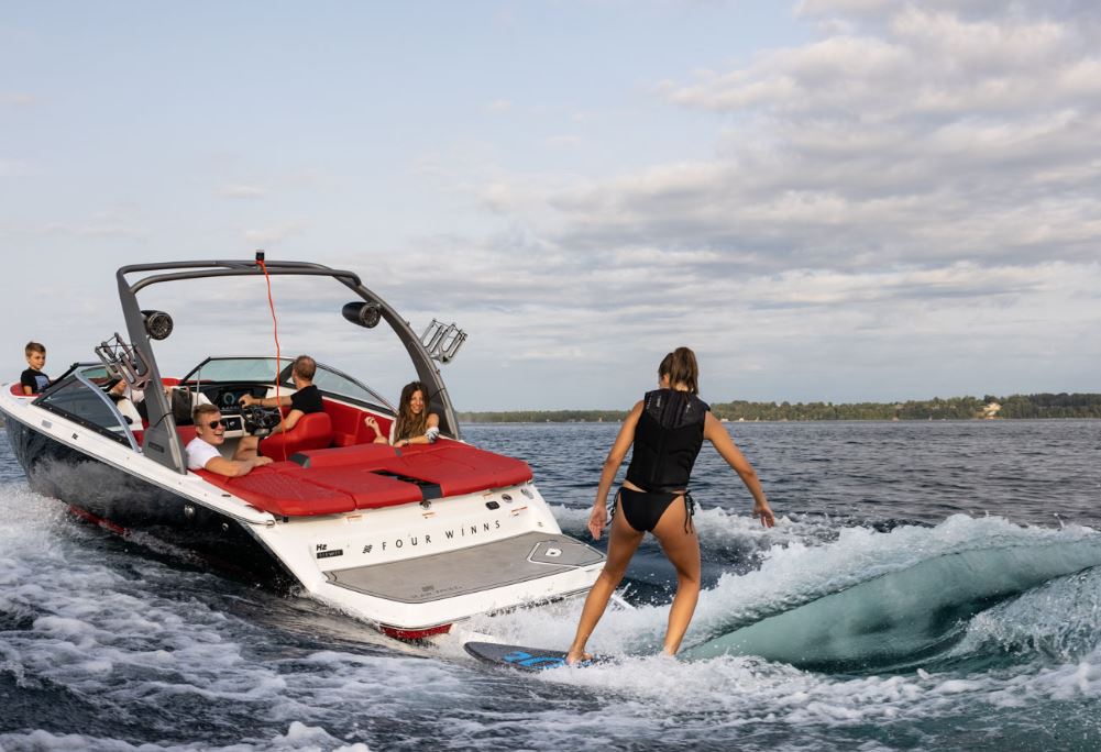 2023 Four Winns HD2Surf