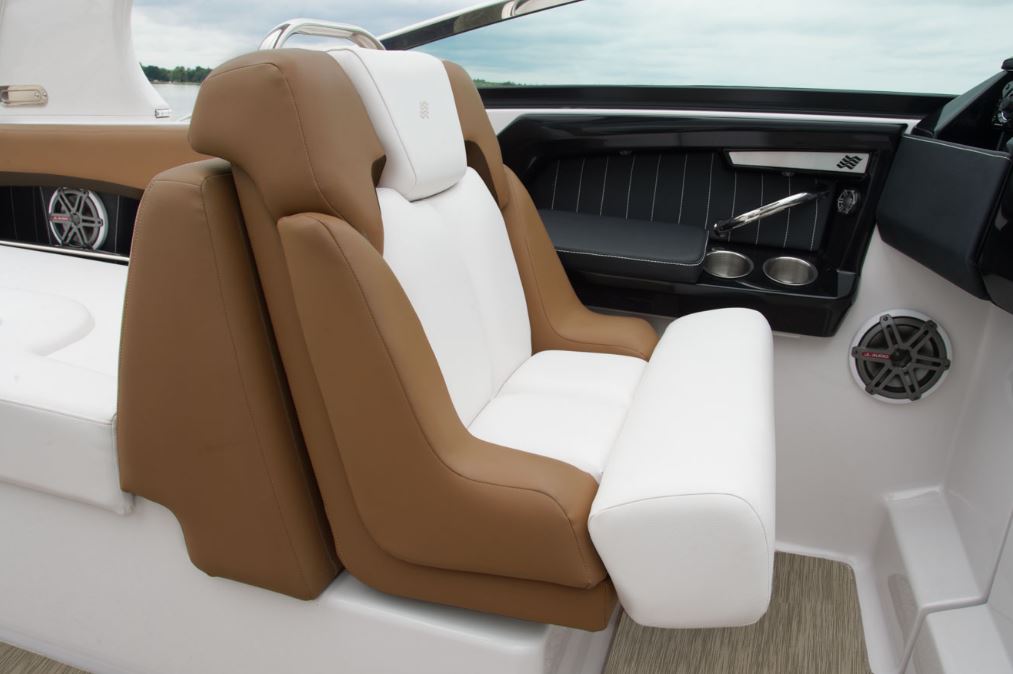 7 passenger seating