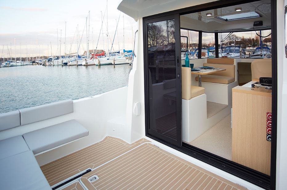 outside seating area on the back of Rodman 890 Ventura