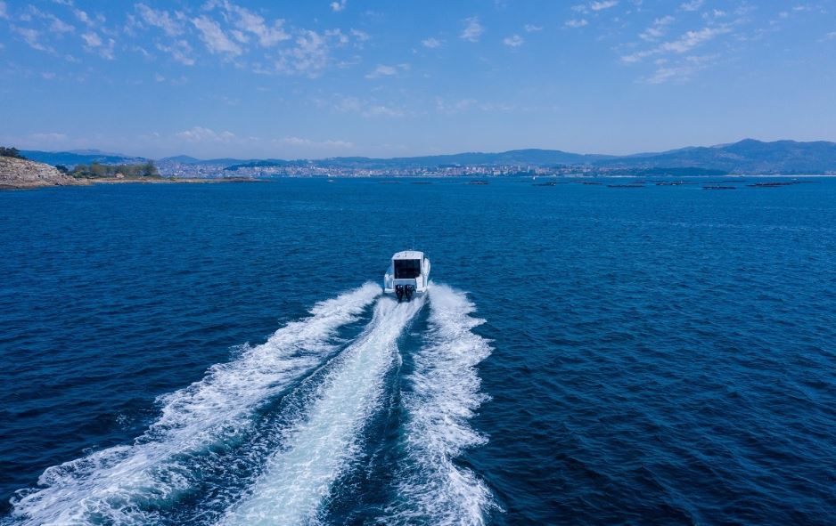 Rodman Spirit 31′ Outboard