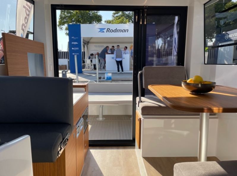 living area on Rodman 890 Ventura