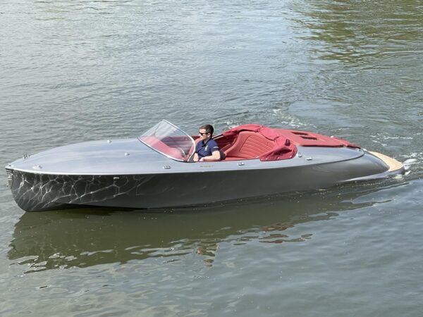 2022 Seven Seas Hermes Speedster in silver with red interior