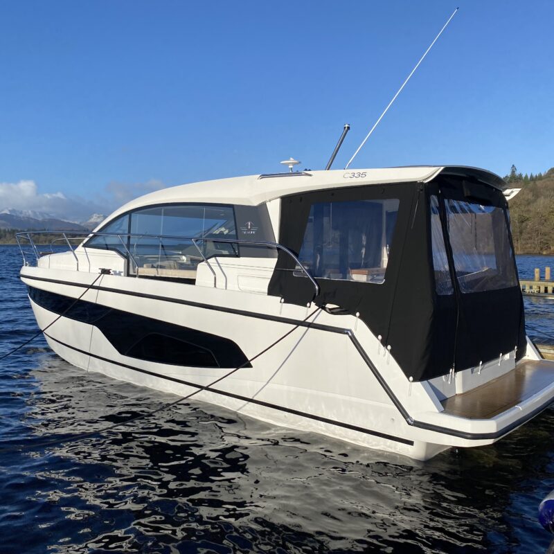 SEALINE C335 with a white hull