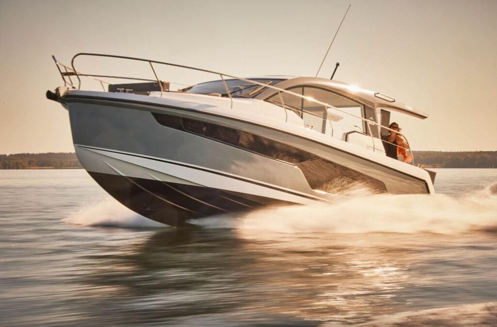 2022 Sealine C335 IN STOCK NOW