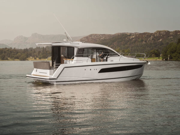 New 2023 Sealine C335 #201 IN STOCK Available Now BERTH ON WINDERMERE AVAILABLE