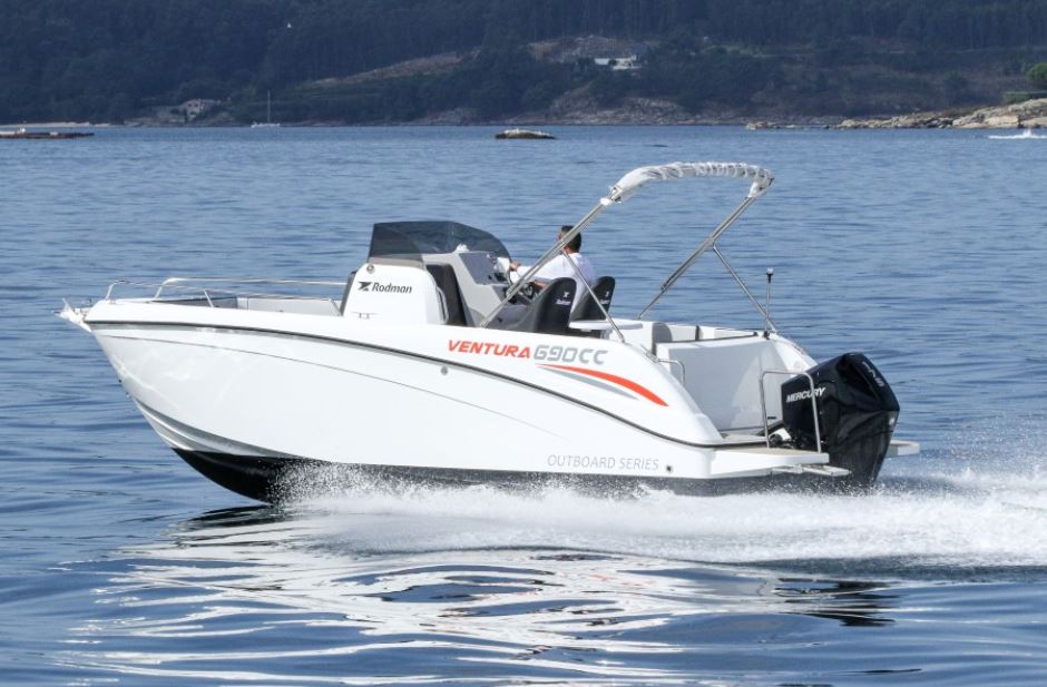 2023 Rodman 690cc Ventura driving through the water