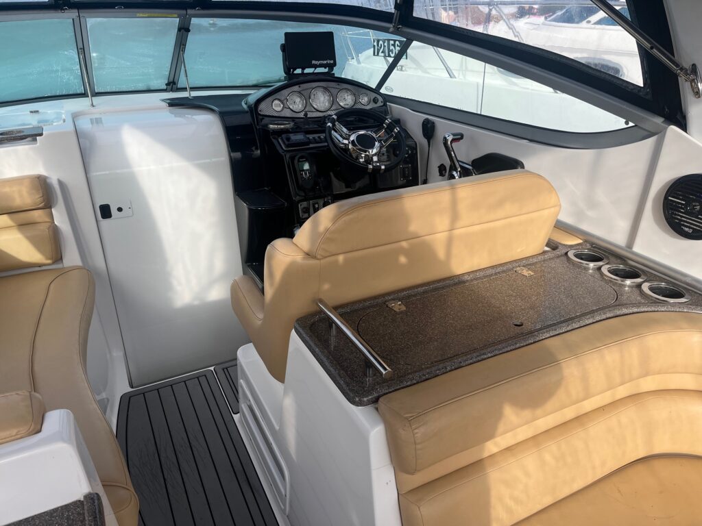2010 Rinker 280 image 14