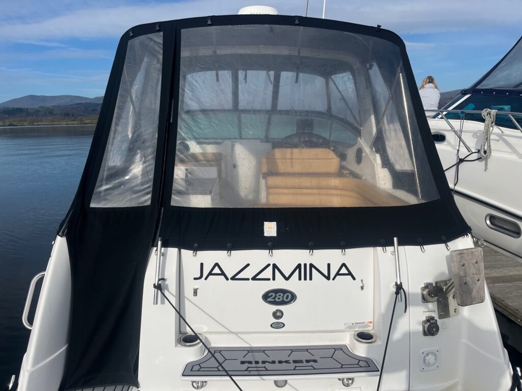 2010 Rinker 280 image 8