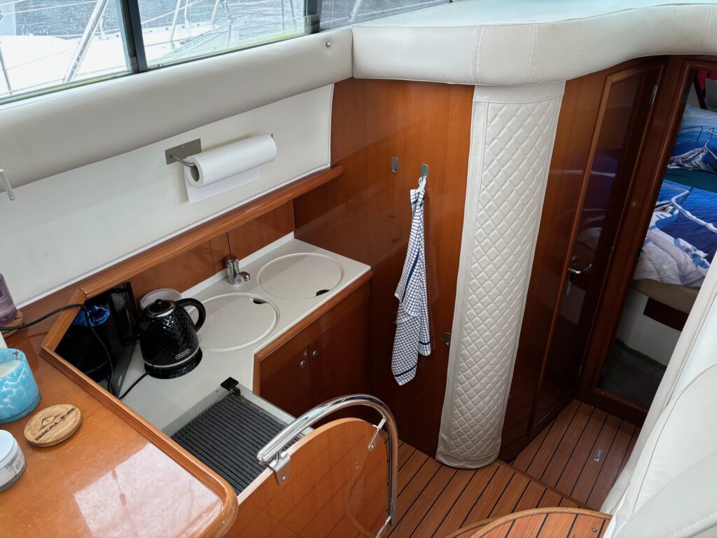2007 Jeanneau Prestige 36 image 7