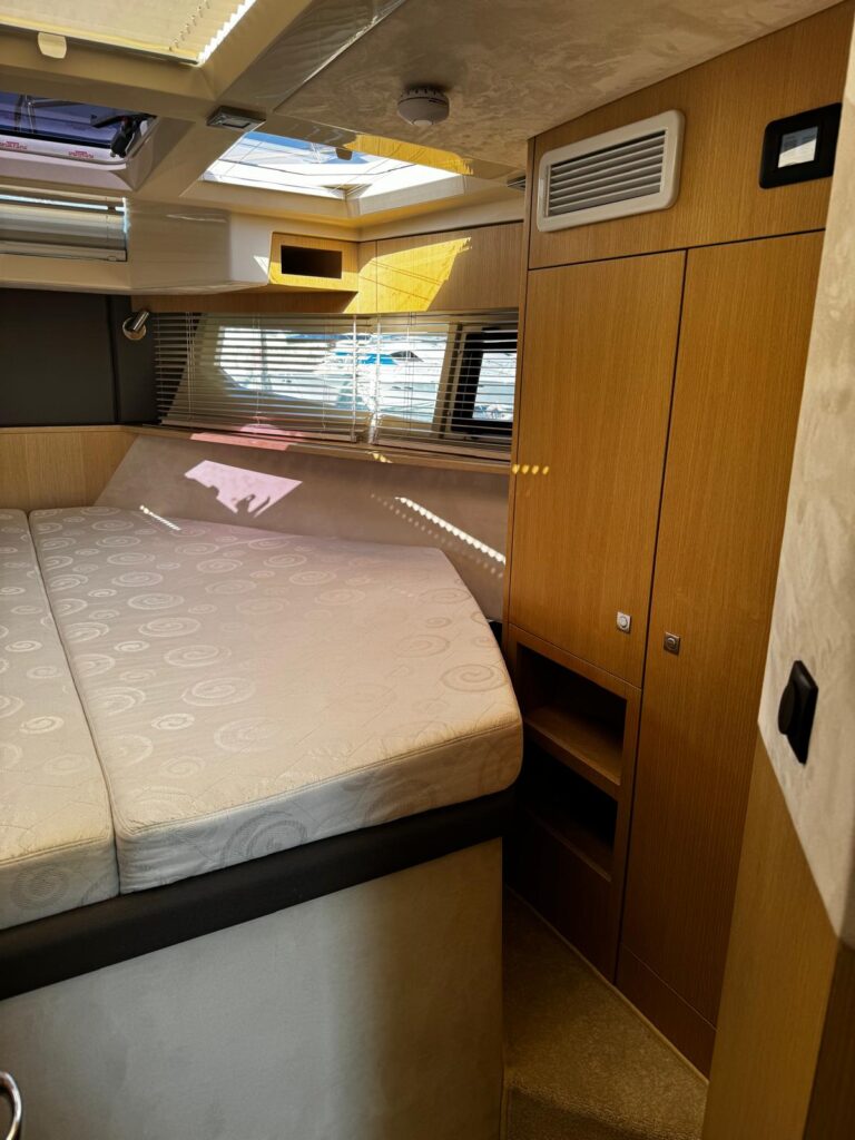2018 Galeon 360 Fly image 14