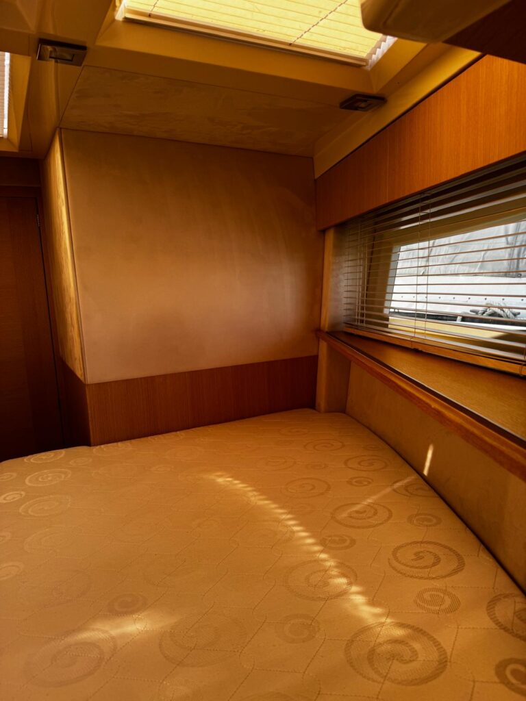 2018 Galeon 360 Fly image 20
