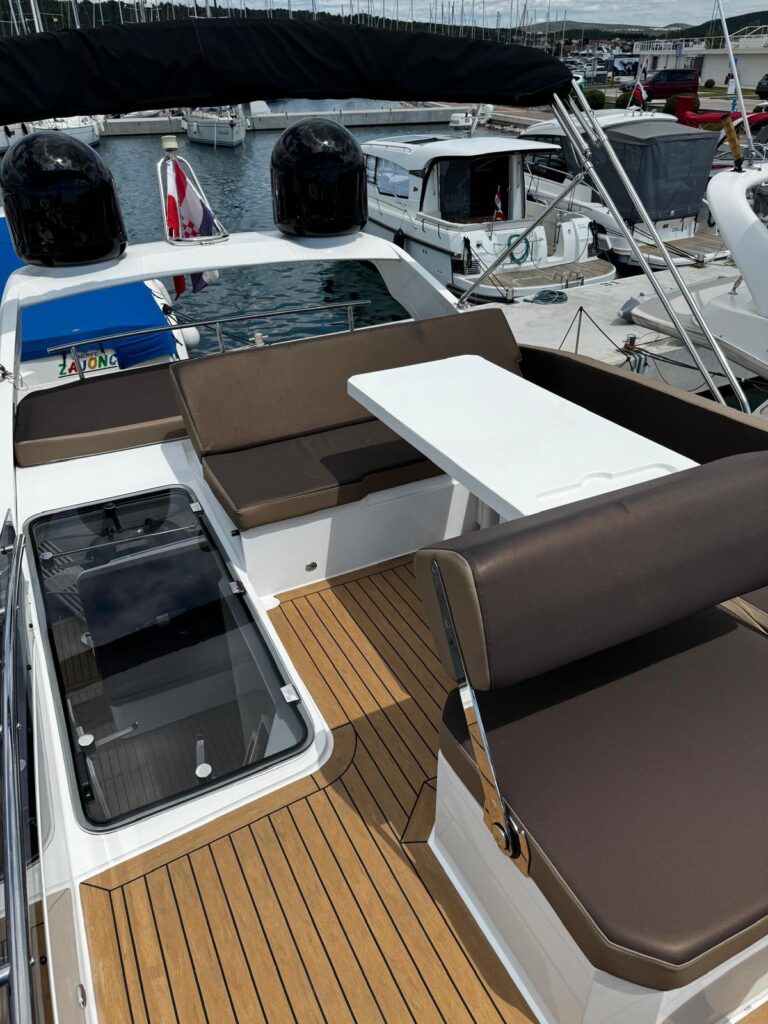 2018 Galeon 360 Fly image 7