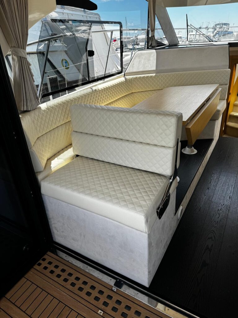 2018 Galeon 360 Fly image 10