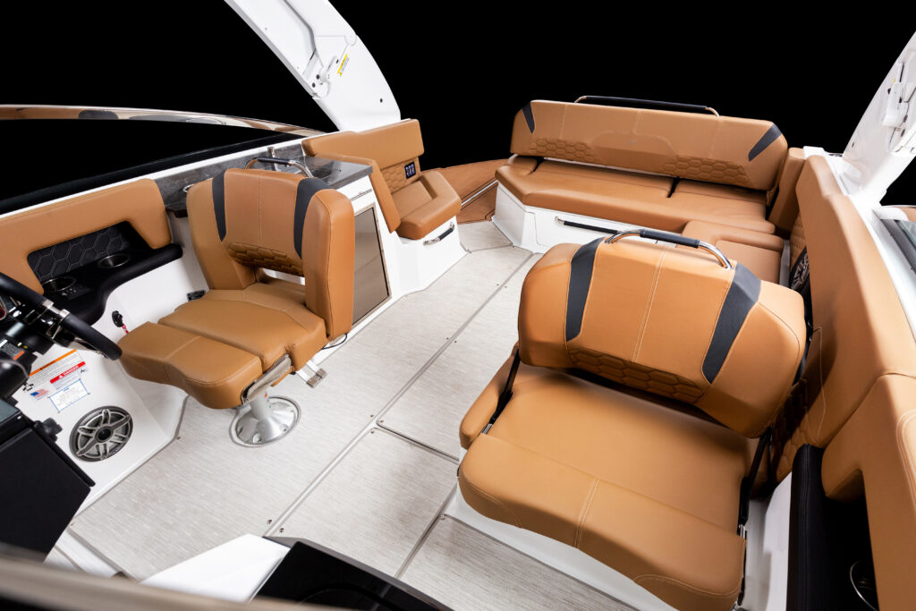 H9_OB_IMAGE_INTERIOR_COCKPIT (1)