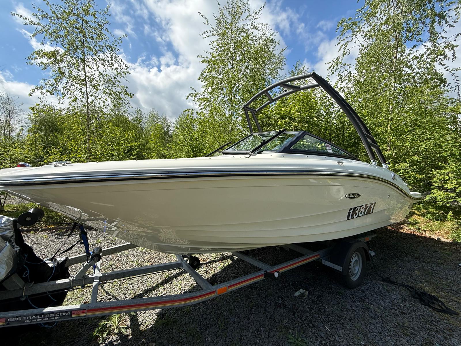 2019 Sea Ray 190 SPX