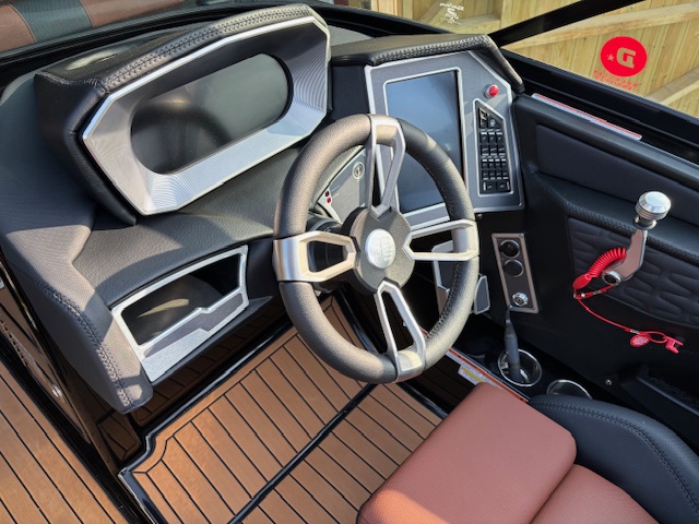 2021 Mastercraft X22 image 13
