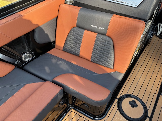 2021 Mastercraft X22 image 24