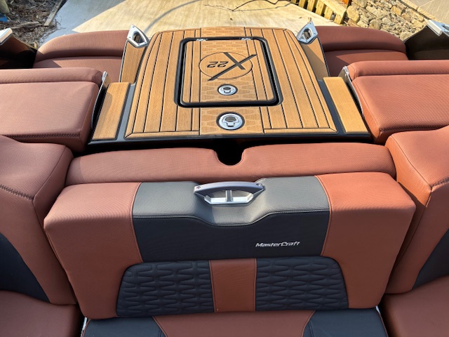 2021 Mastercraft X22 image 18