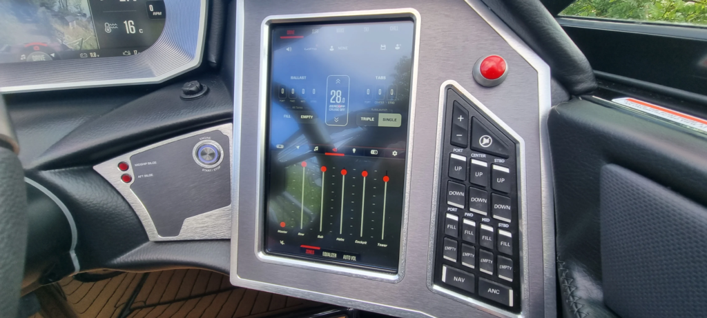 2021 Mastercraft X22 image 26