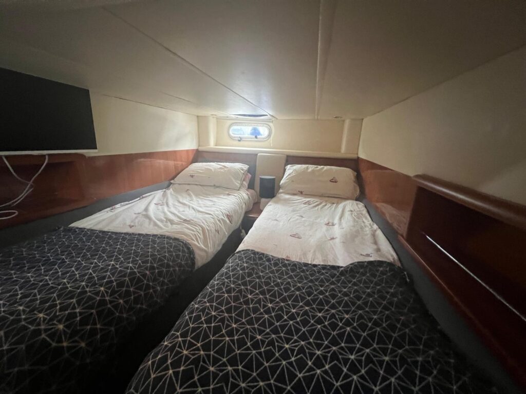 2004 Sealine S38 image 31