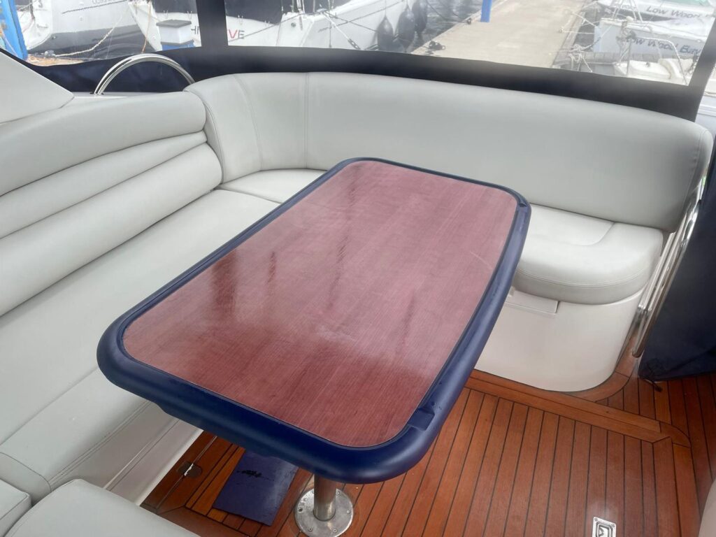 2004 Sealine S38 image 18
