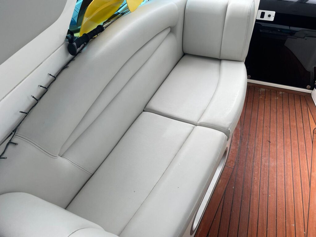 2004 Sealine S38 image 20