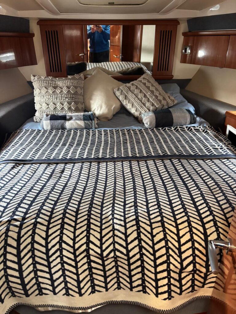 2004 Sealine S38 image 17