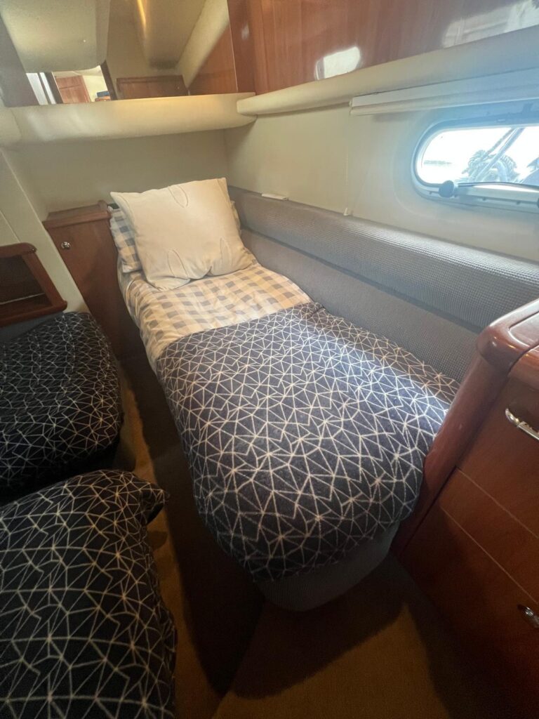 2004 Sealine S38 image 27