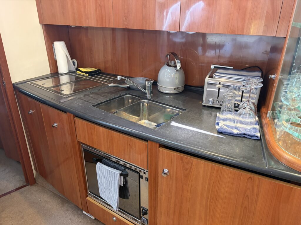 2004 Sealine S38 image 34