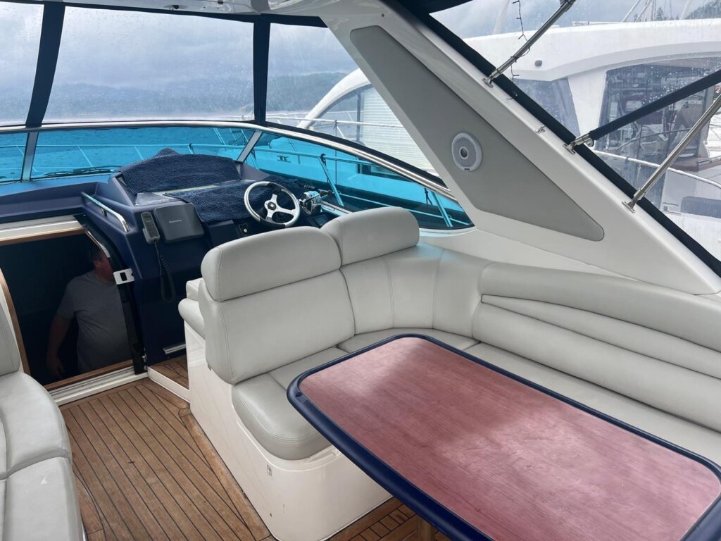 2004 Sealine S38 image 23
