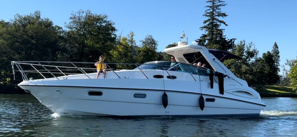 2004 Sealine S38 image 2