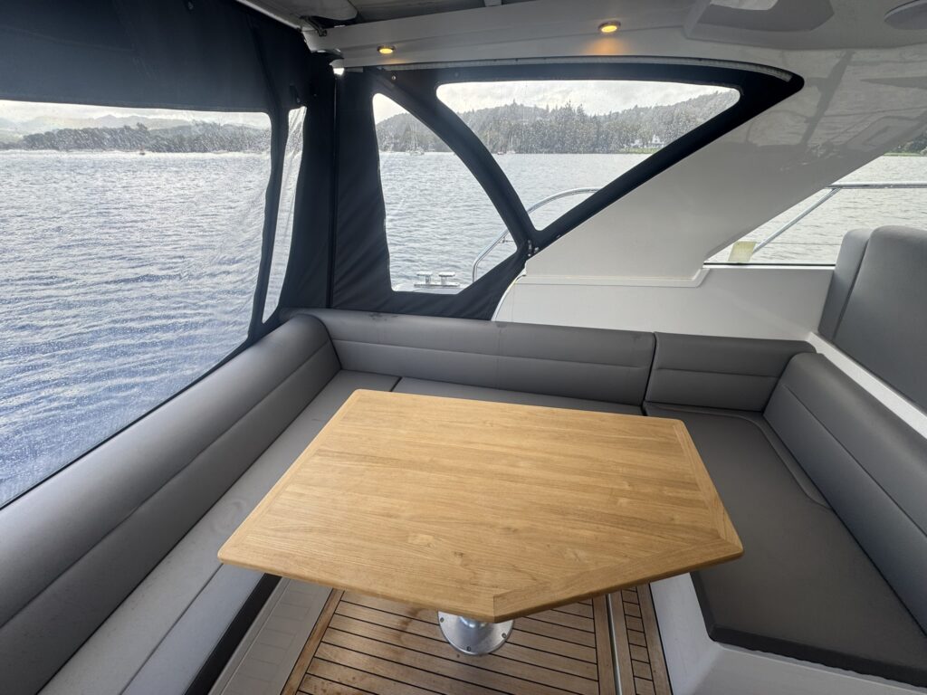 2023 Sealine S335 image 25