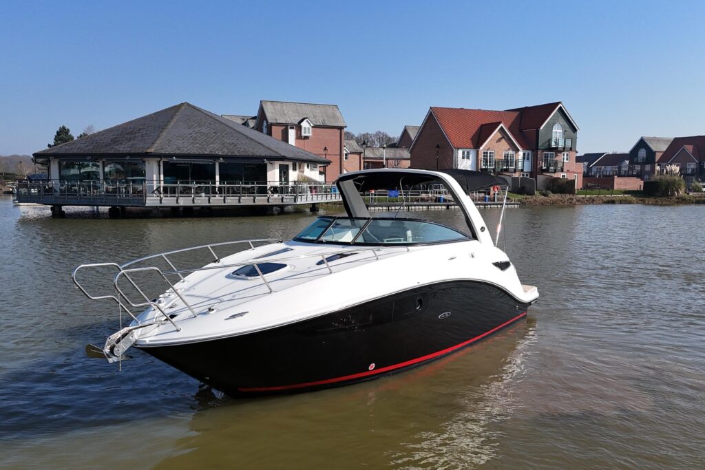 2022 Sea Ray 265 Sundancer image 5
