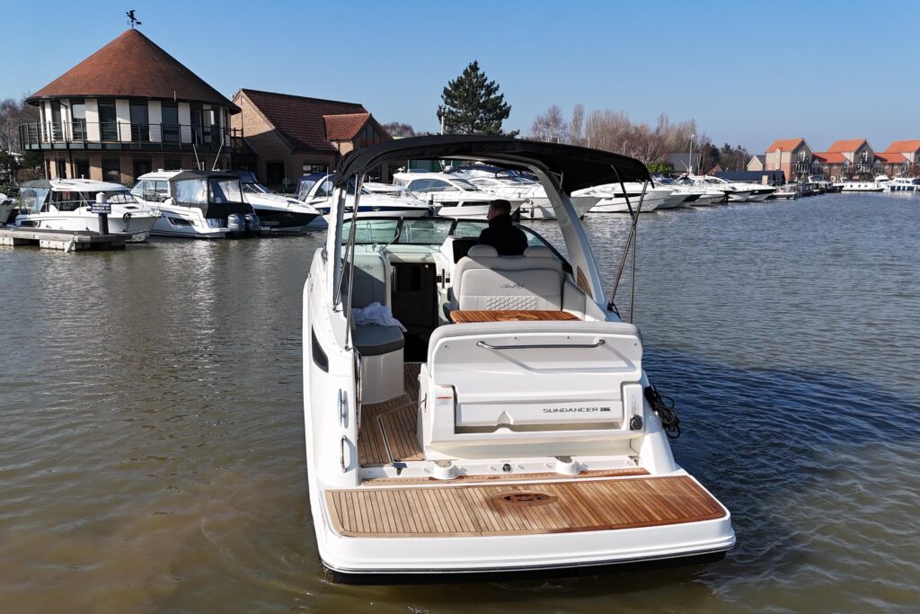 2022 Sea Ray 265 Sundancer image 8