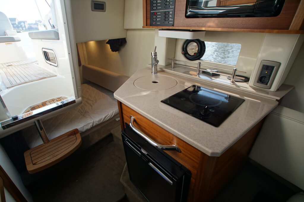 2022 Sea Ray 265 Sundancer image 23