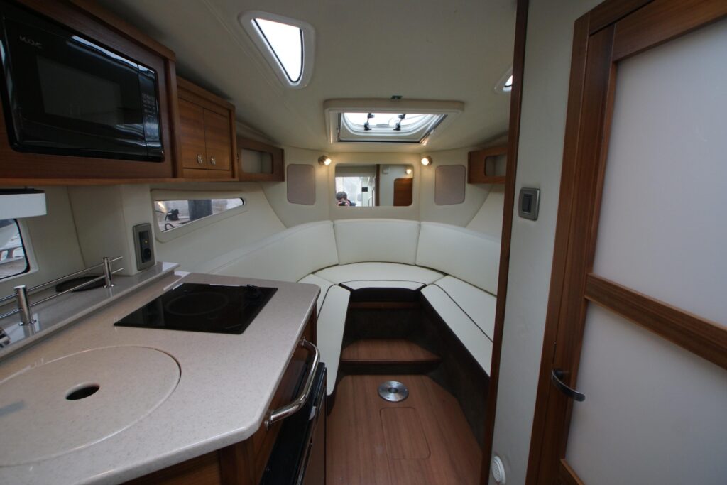2022 Sea Ray 265 Sundancer image 17