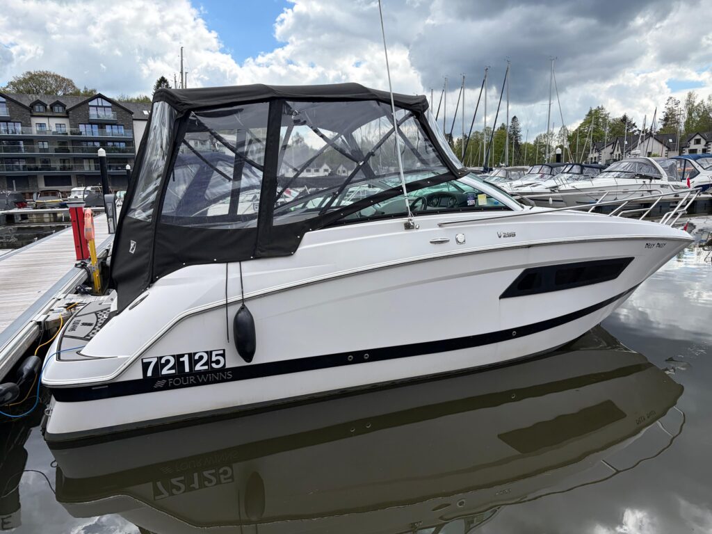 2016 Four Winns V255 image 2