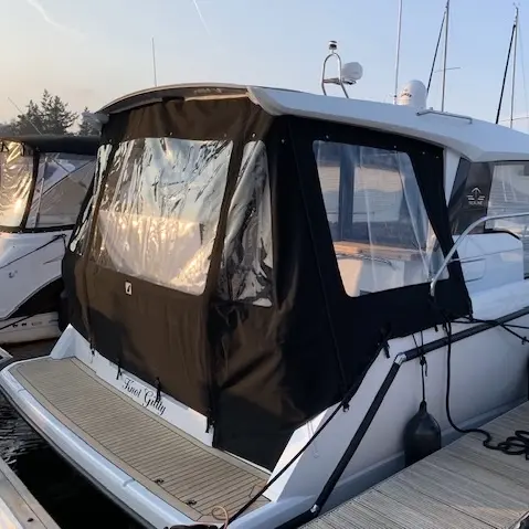2019 Sealine C330 image 7